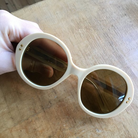 Authentic Gucci Sunglasses - Picture 2 of 11